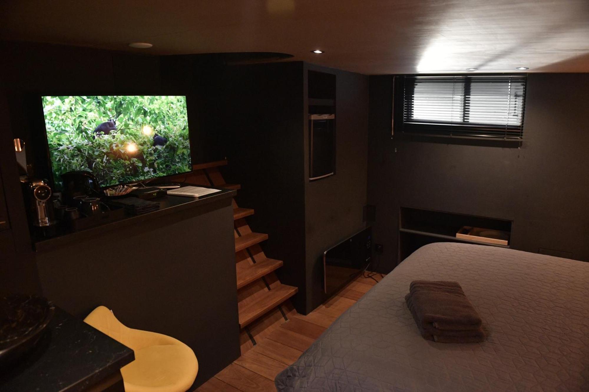 Euphrate Houseboat Amesterdão Exterior foto
